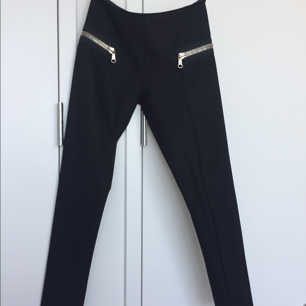 Tight Les Chiffoniers black pants